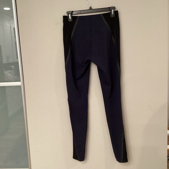 Spanx NWOT Mesh Contour Active Leggings in Lapis Night Blue Size Medium - Picture 3 of 5